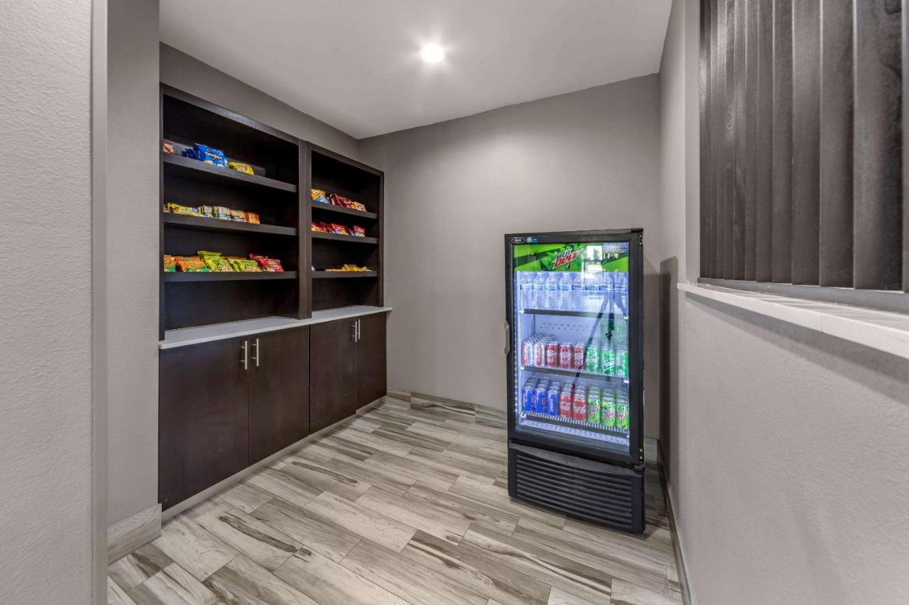Garner Hotel Oklahoma City - Quail Springs By Ihg Exterior photo