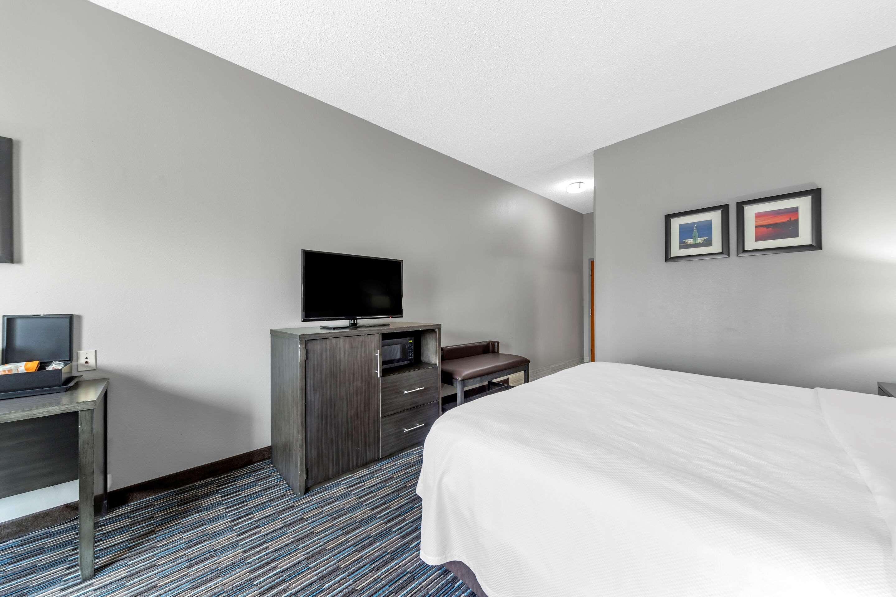 Garner Hotel Oklahoma City - Quail Springs By Ihg Exterior photo