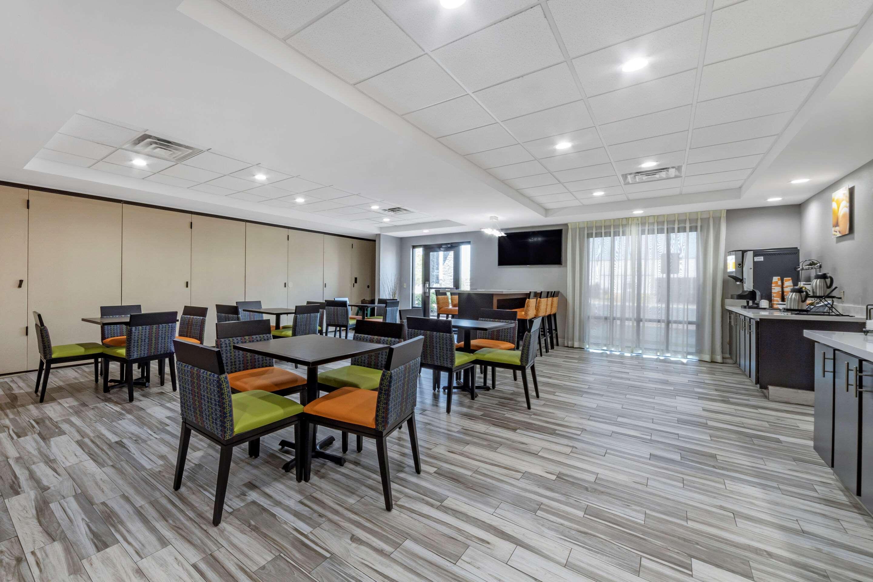 Garner Hotel Oklahoma City - Quail Springs By Ihg Exterior photo