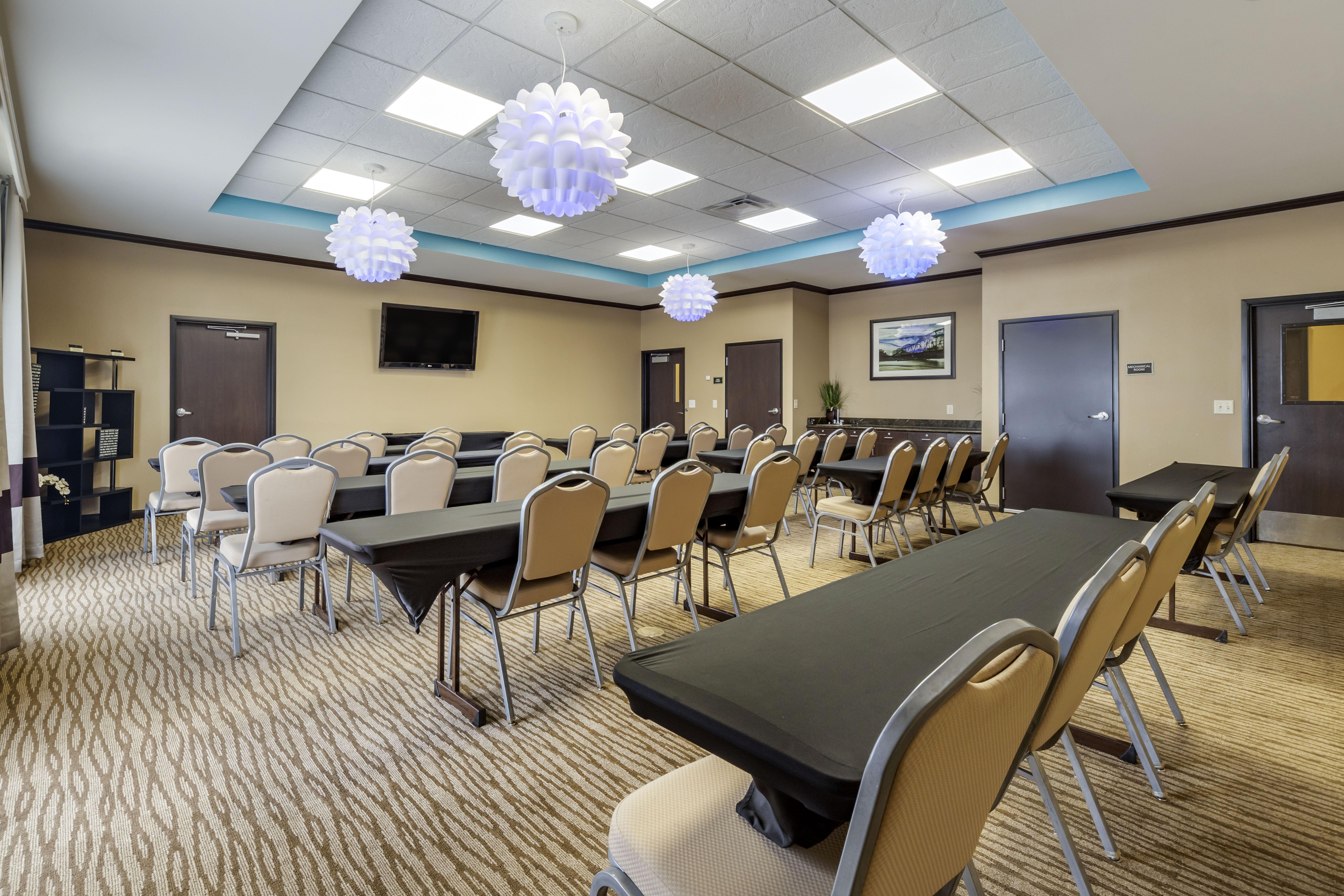Garner Hotel Oklahoma City - Quail Springs By Ihg Exterior photo