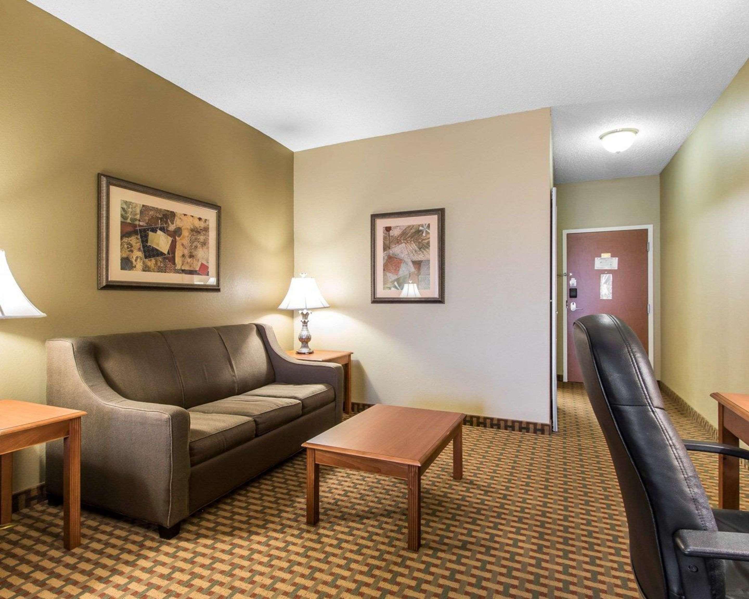 Garner Hotel Oklahoma City - Quail Springs By Ihg Exterior photo