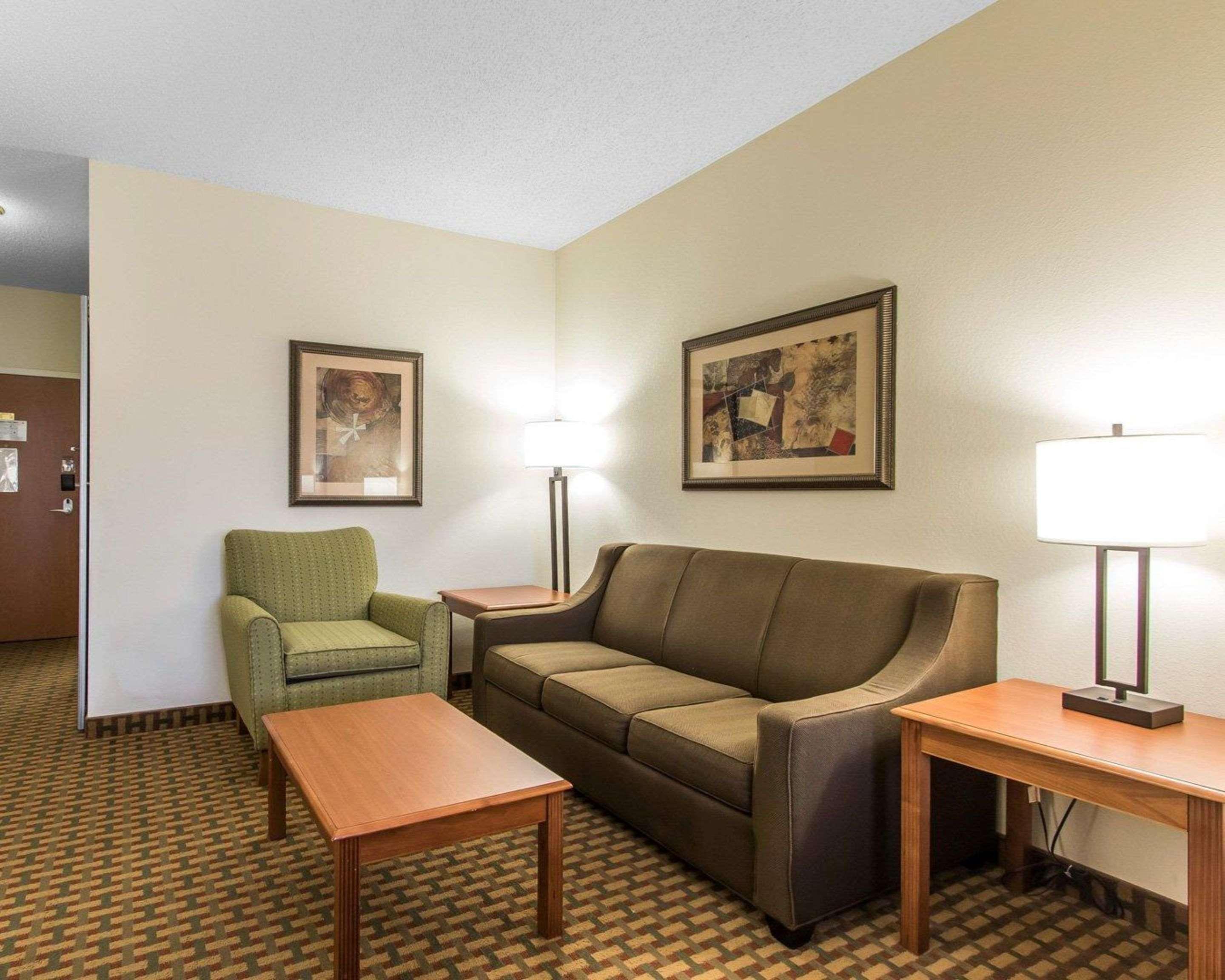 Garner Hotel Oklahoma City - Quail Springs By Ihg Exterior photo